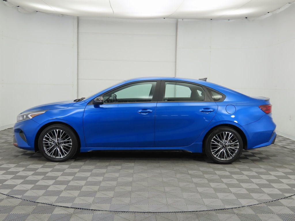 Thumbnail: 2022 Kia Forte - 8