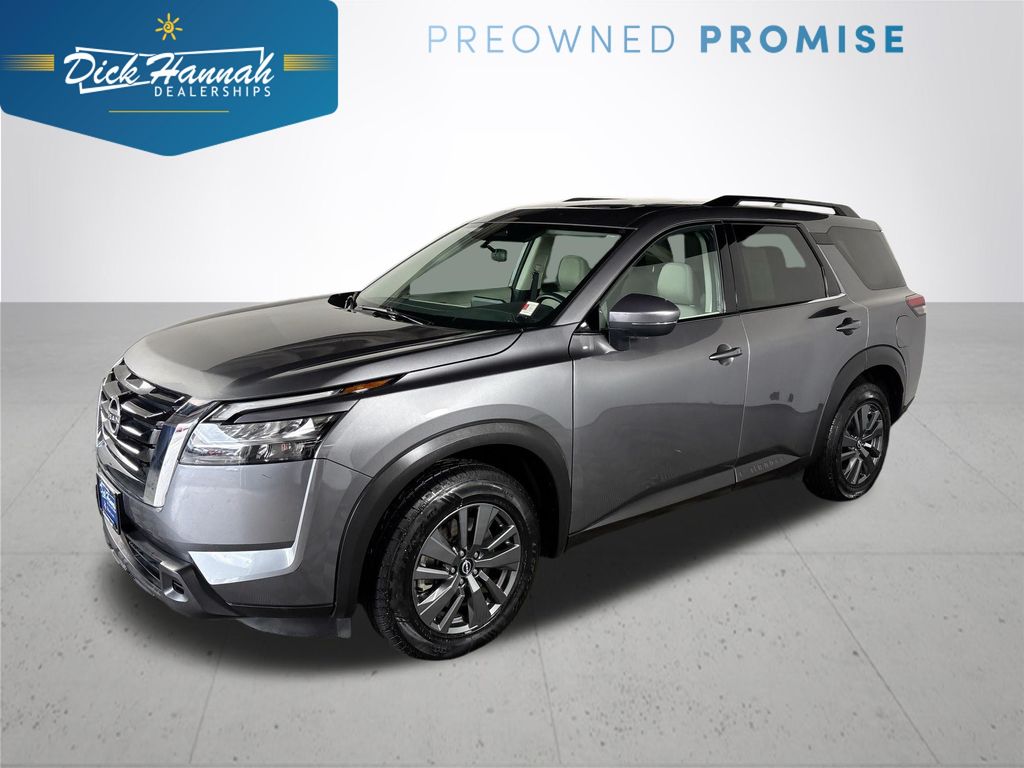 2022 Nissan Pathfinder SV