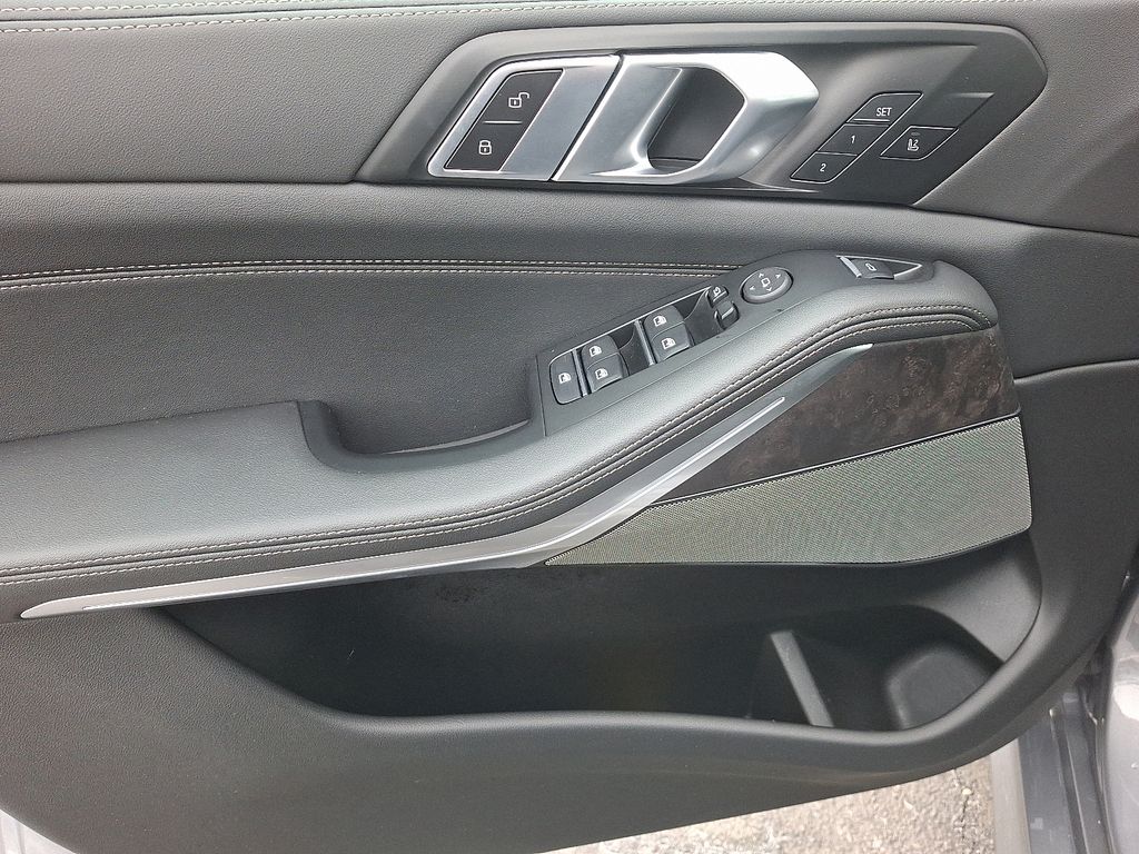 Thumbnail: 2026 BMW X5 - 14