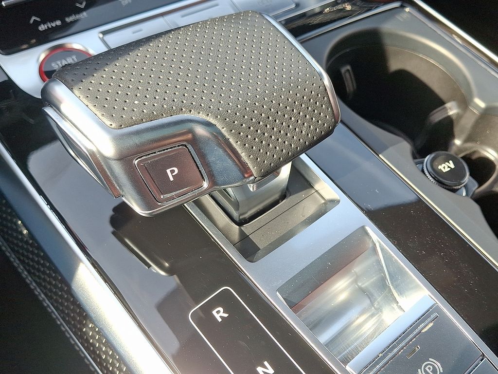 Thumbnail: 2023 Audi SQ8 - 15