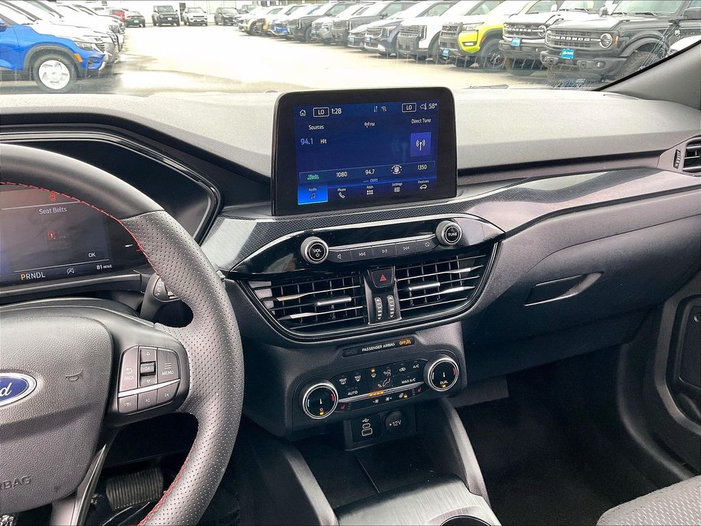 2025 Ford Escape — photo 17