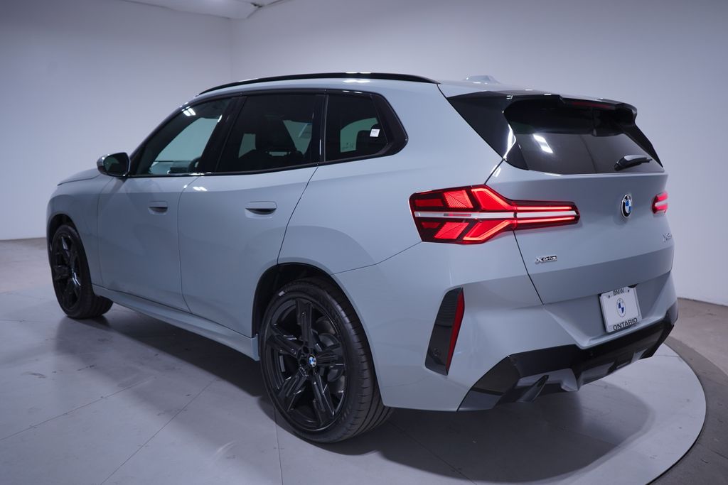 Thumbnail: 2026 BMW X3 - 3