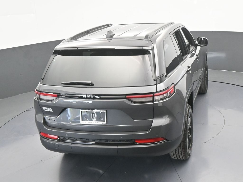 New 2025 Baltic Gray Metallic Clearcoat Jeep Altitude X image 42