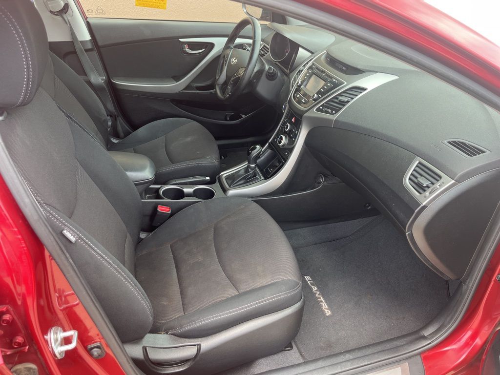 Thumbnail: 2016 Hyundai Elantra - 25