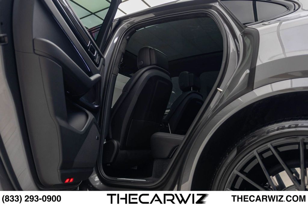 2023 Porsche Cayenne Coup Turbo - Photo 65