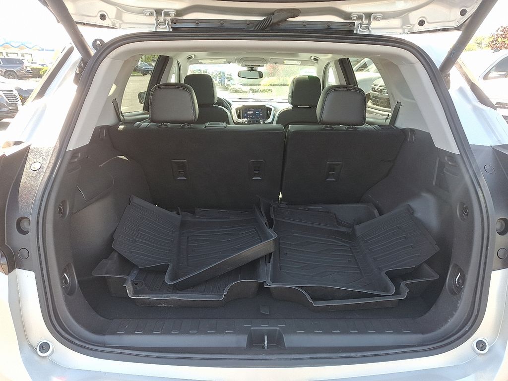 2022 GMC Terrain SLT 31