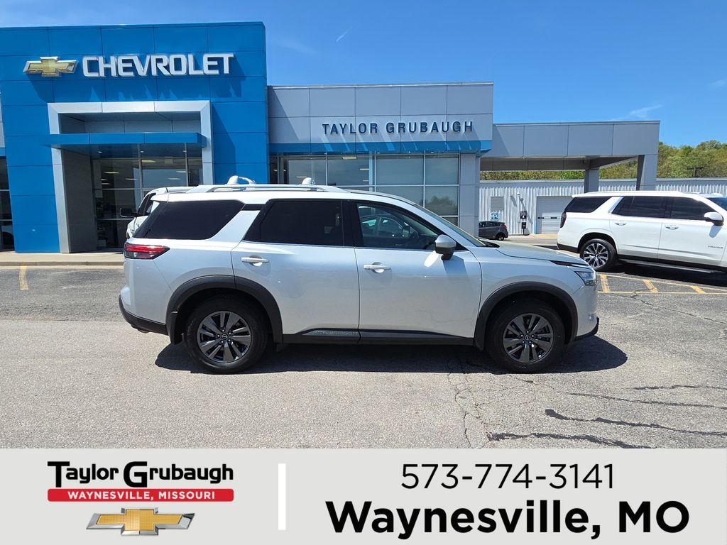 Brilliant Silver Metallic 2022 Nissan Pathfinder SV 4WD SUV / Crossover All-Wheel Drive 9-Speed Automatic