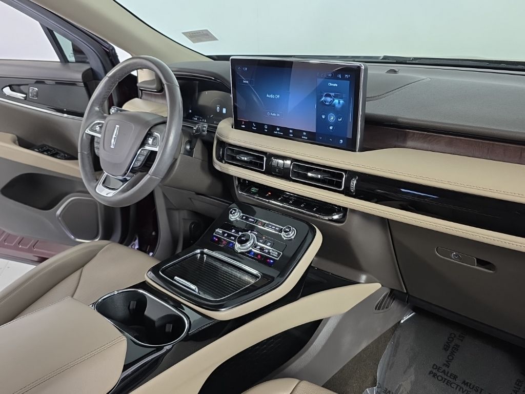 Thumbnail: 2022 Lincoln Nautilus - 13