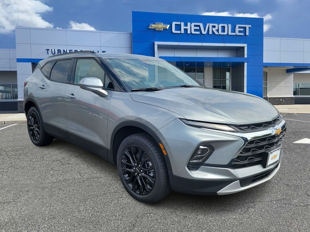 2024 Chevrolet Blazer LT 2