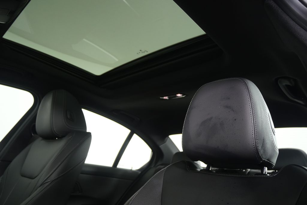 Thumbnail: 2025 BMW 3 Series - 12