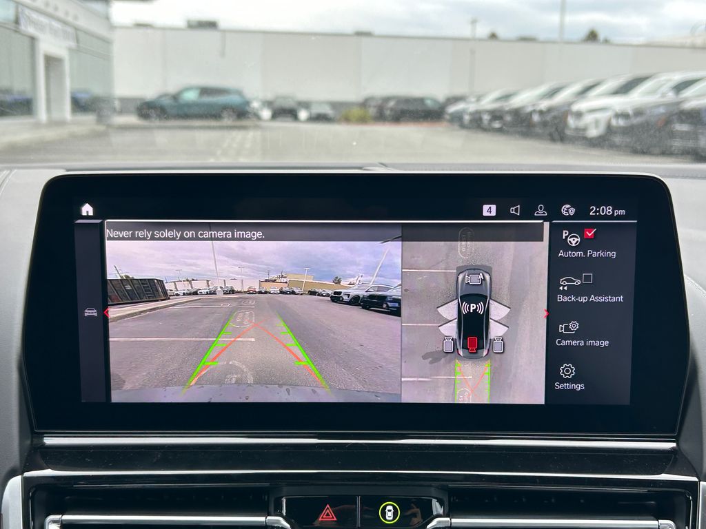 Thumbnail: 2025 BMW M8 - 22