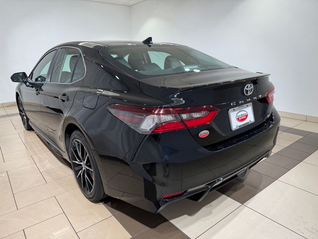 Thumbnail: 2024 Toyota Camry - 3