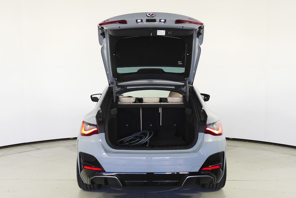 Thumbnail: 2023 BMW i4 - 10