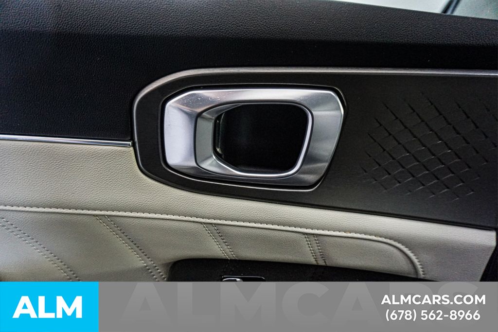 Used 2022 Black Kia SX image 57