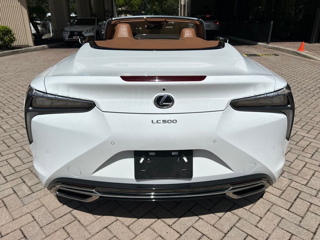 Used 2021 White Lexus 500 image 4