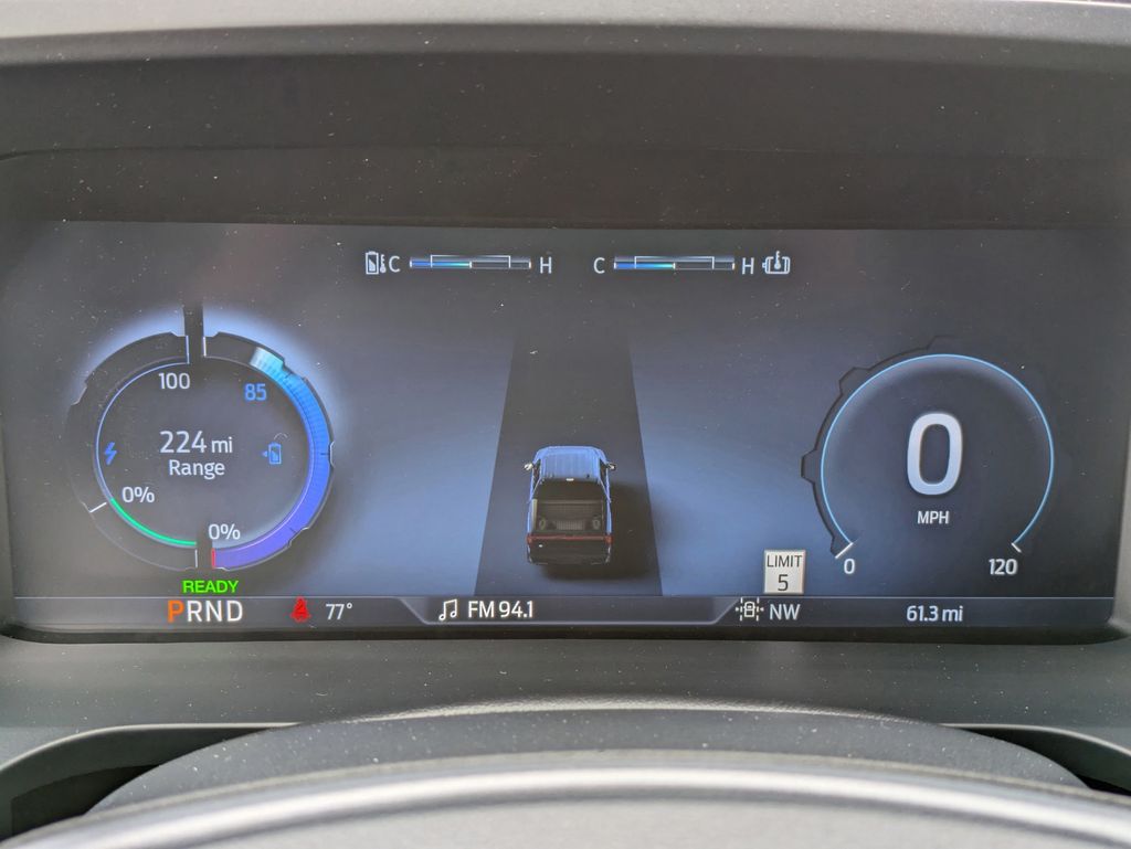 2025 Ford F-150 Lightning Flash