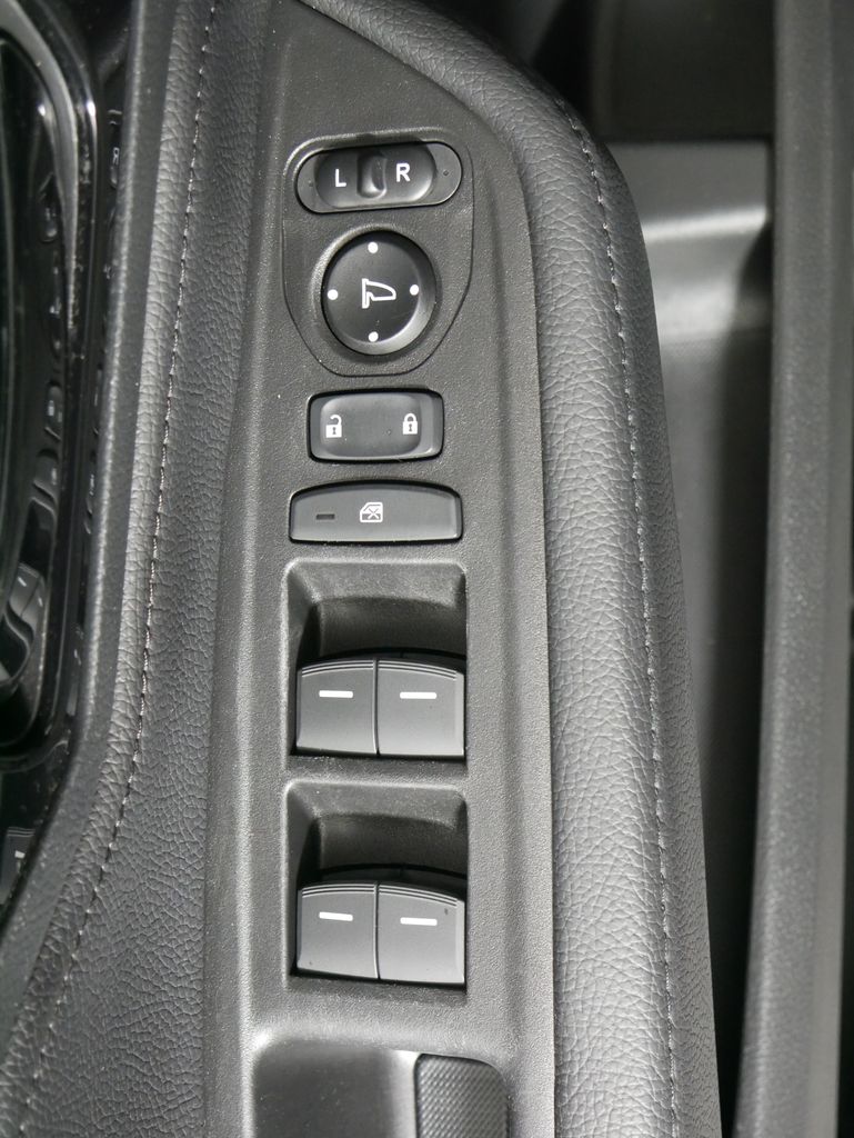 Thumbnail: 2021 Honda Odyssey - 27