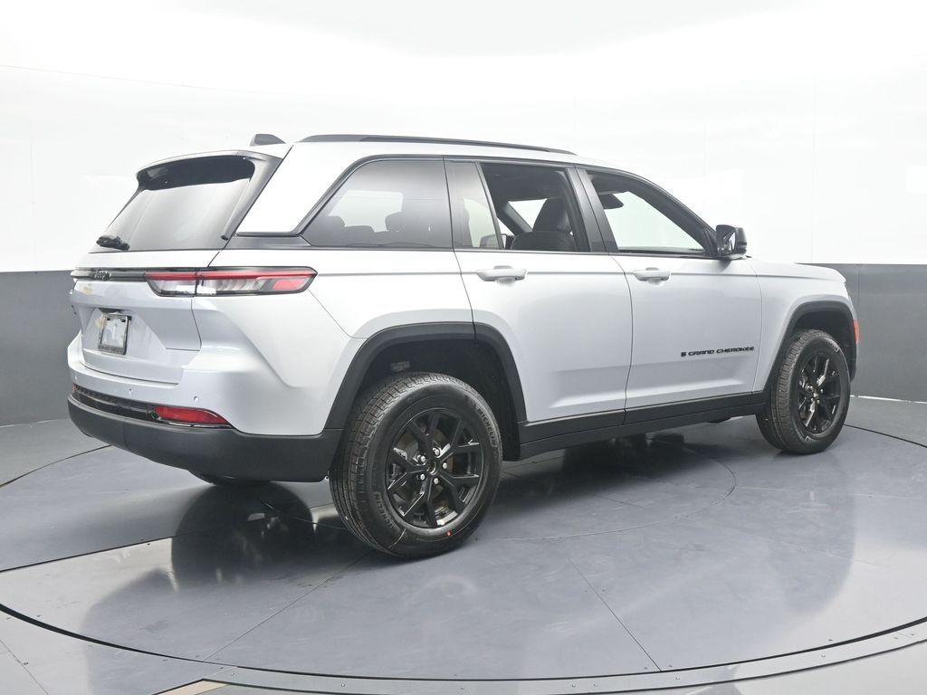 New 2025 Silver Zynith Jeep Altitude X image 6