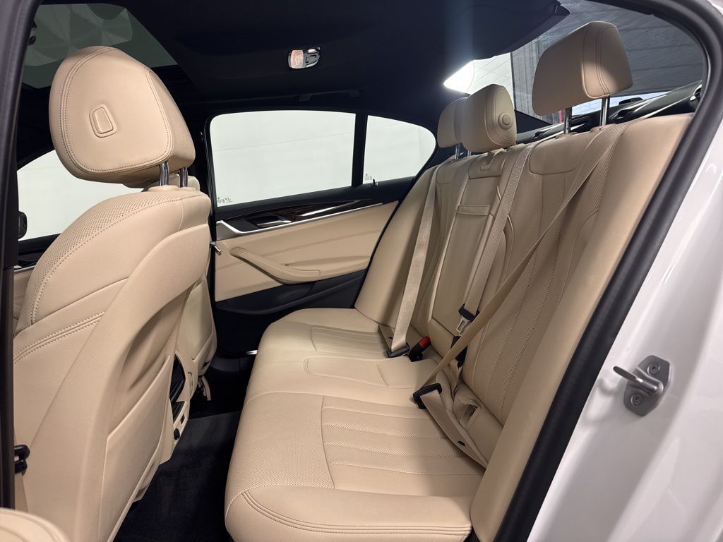 2021 BMW 5 Series 530i xDrive 15