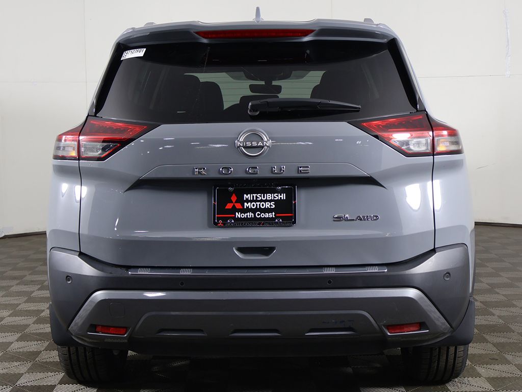 Used 2023 Gray Nissan SL image 13