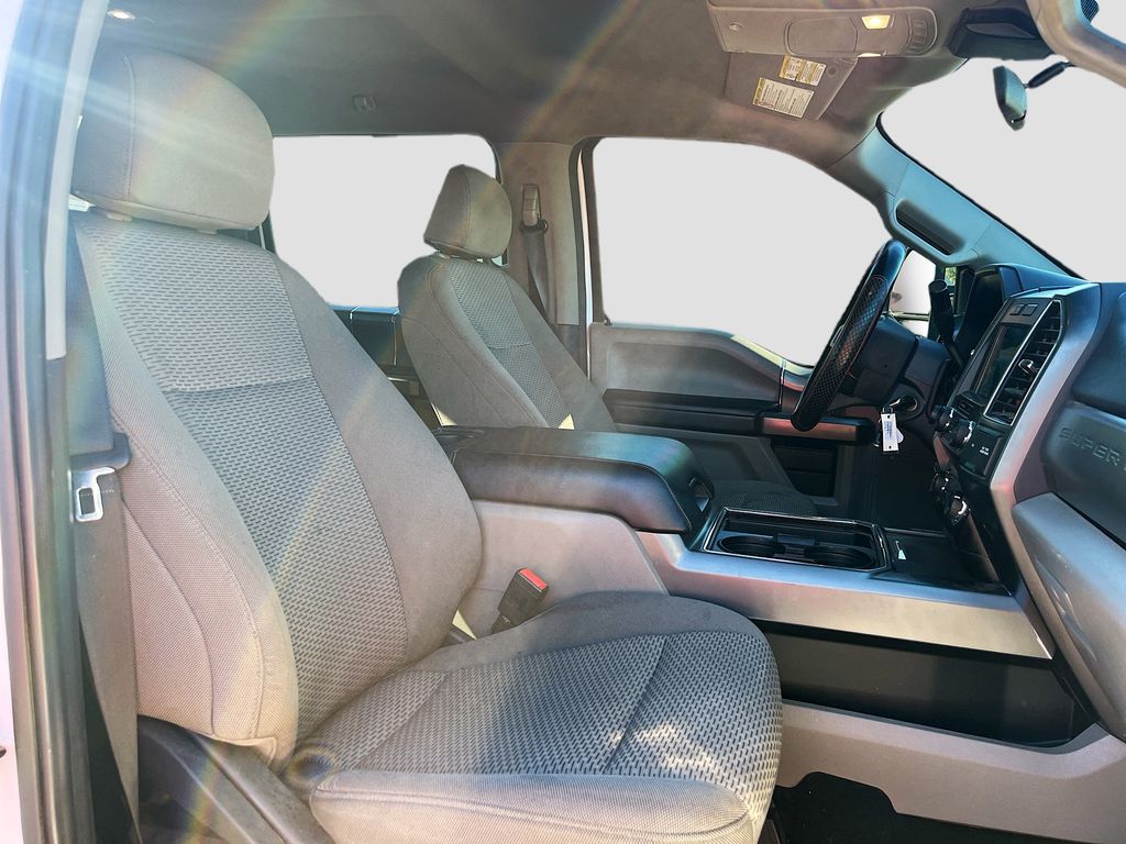Used 2022 White Ford XLT image 28