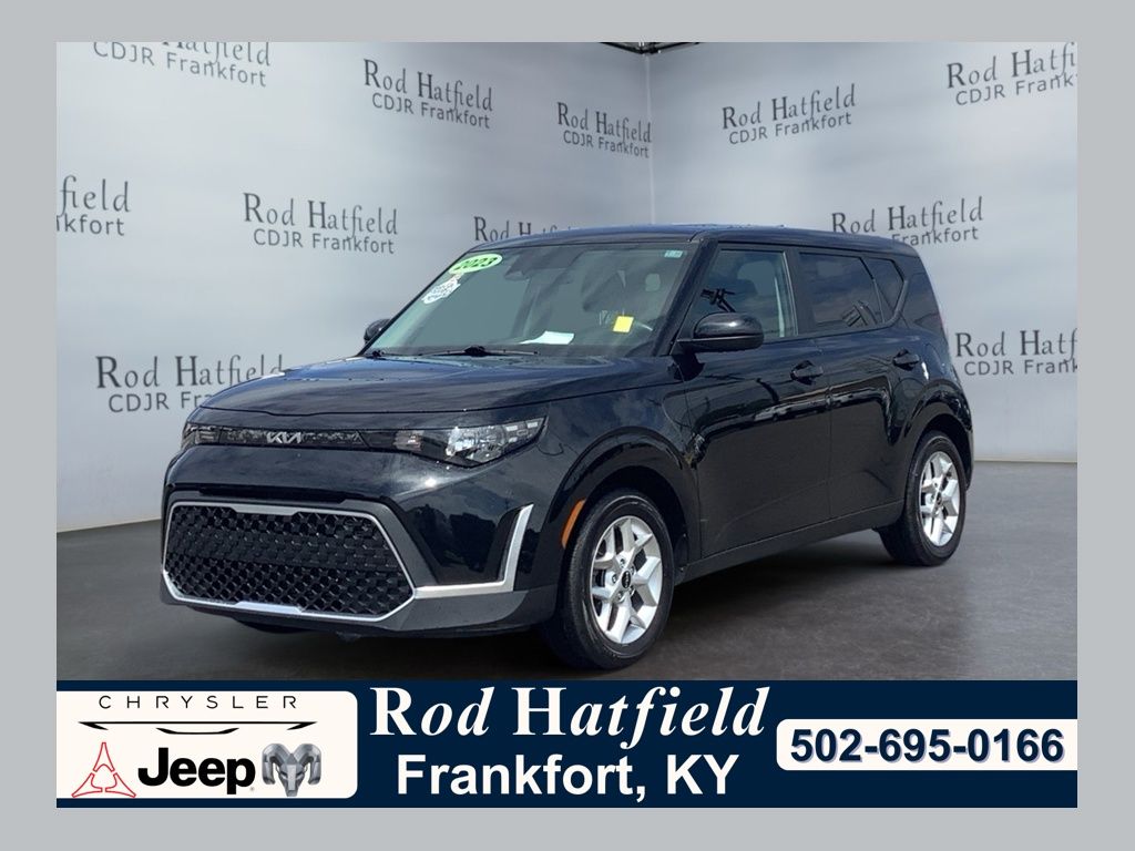 Fusion Black 2023 Kia Soul LX FWD SUV / Crossover Front-Wheel Drive Continuously Variable Transmission