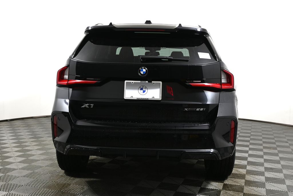 Thumbnail: 2026 BMW X1 - 6