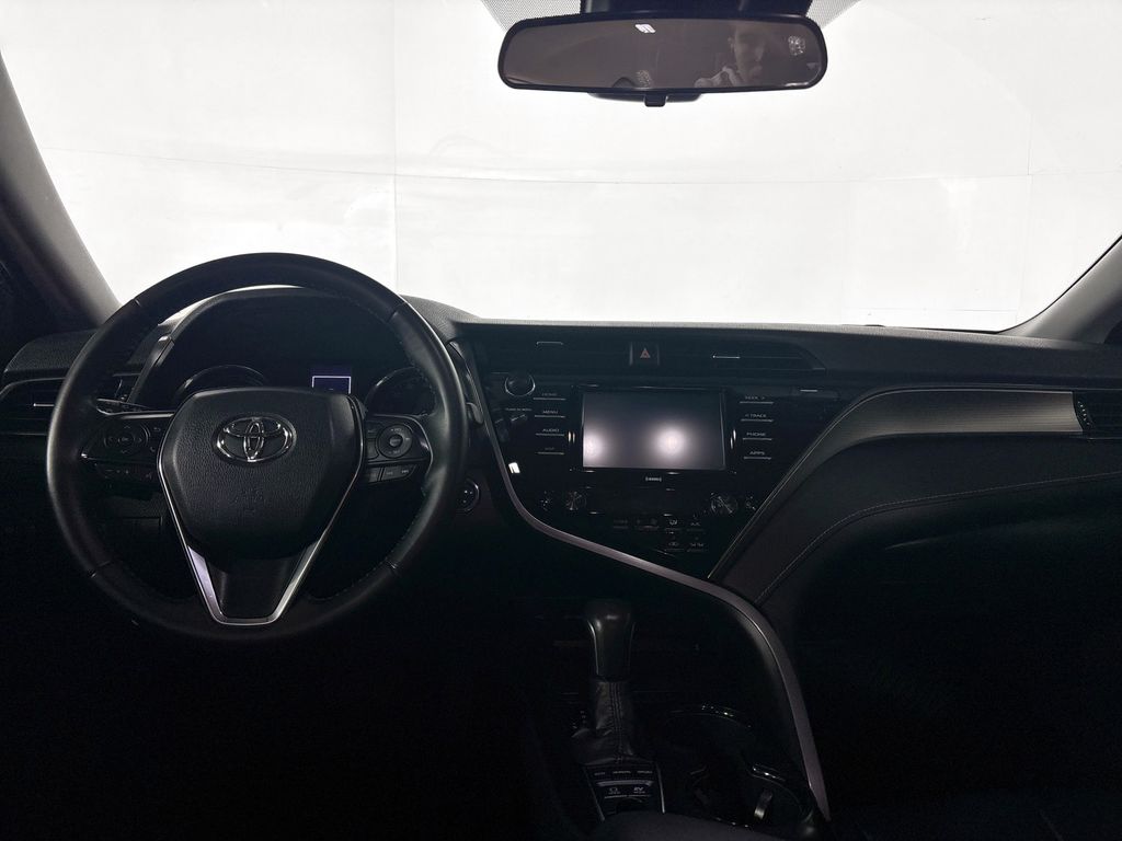 2020 Toyota Camry Hybrid SE