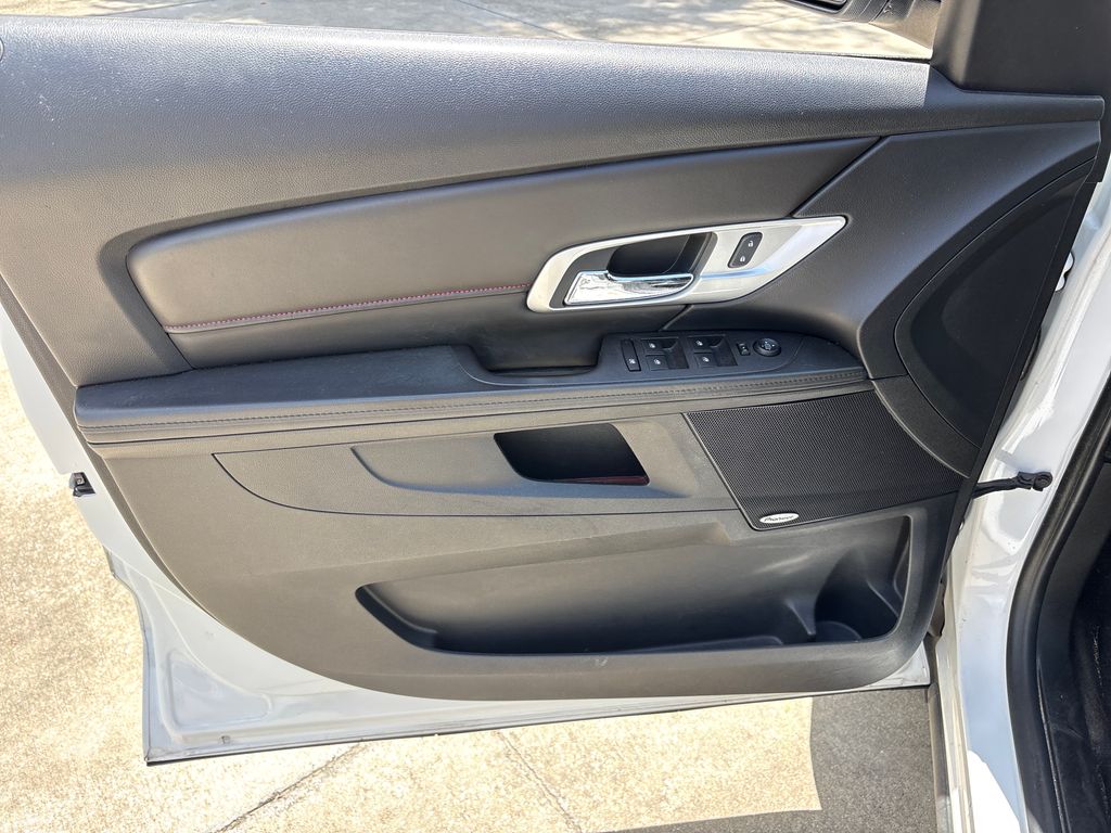 Used 2016 White GMC SLE-2 image 15