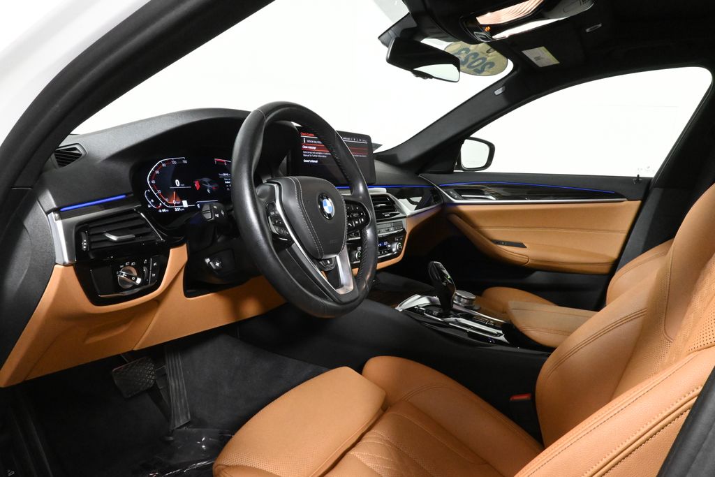 Thumbnail: 2022 BMW 5 Series - 14