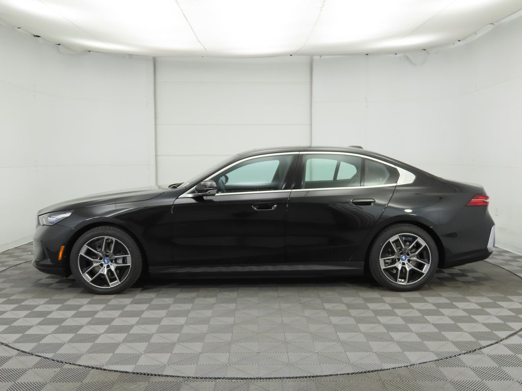Thumbnail: 2025 BMW i5 - 8