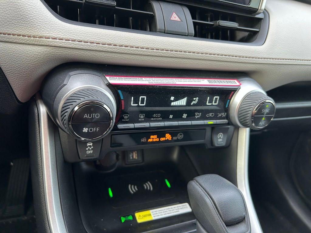 2024 Toyota RAV4 XLE 26