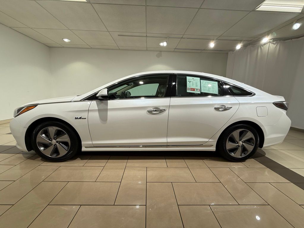 Thumbnail: 2017 Hyundai Sonata - 2