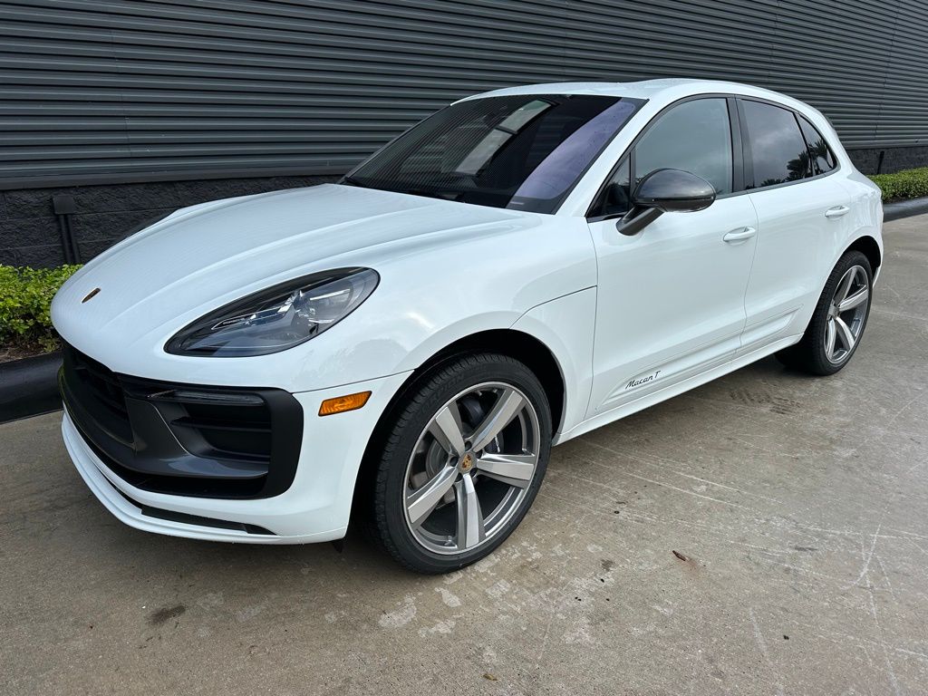 Thumbnail: 2026 Porsche Macan - 7
