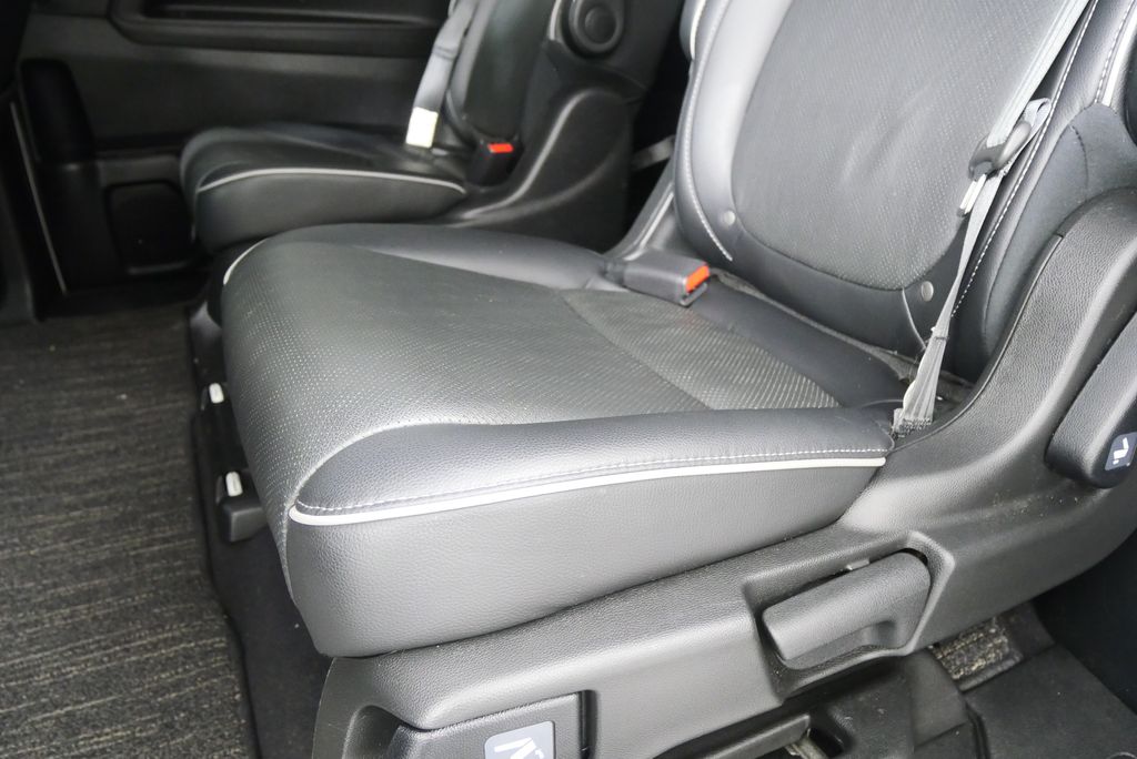 Thumbnail: 2022 Honda Odyssey - 14