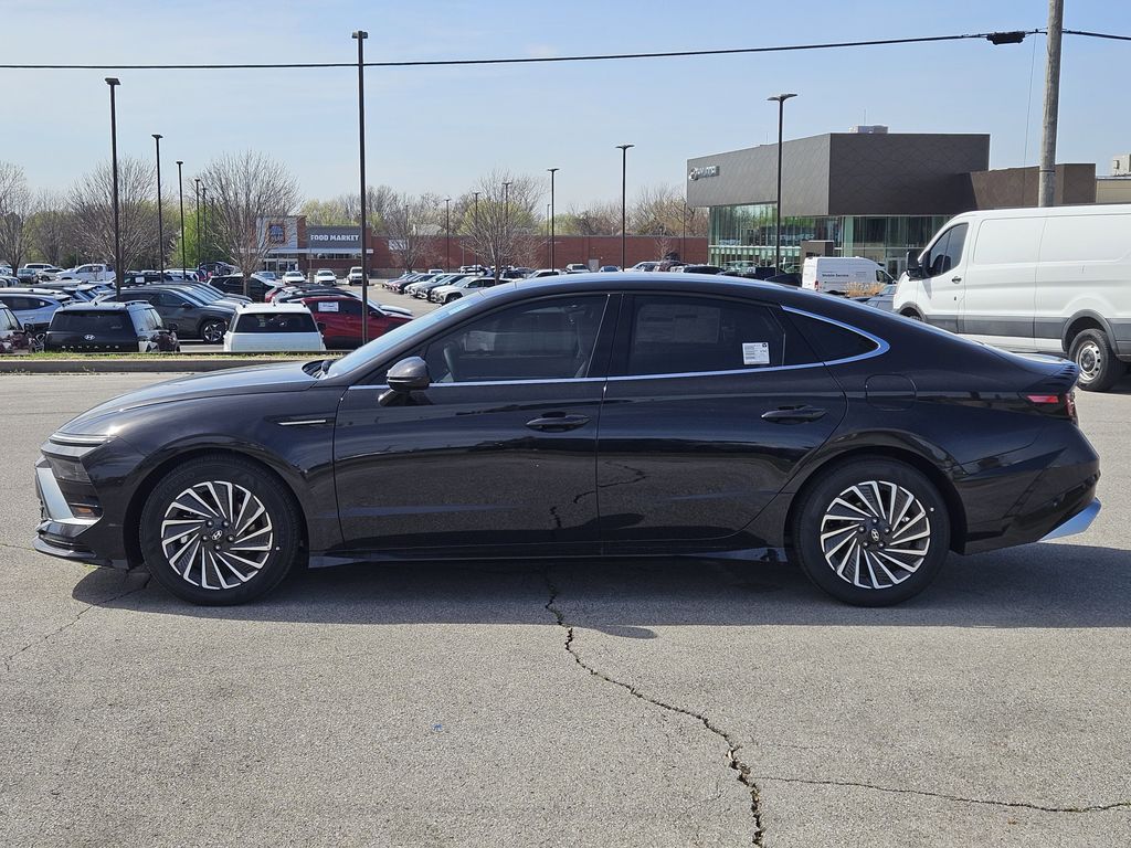 2026 Hyundai Sonata Hybrid