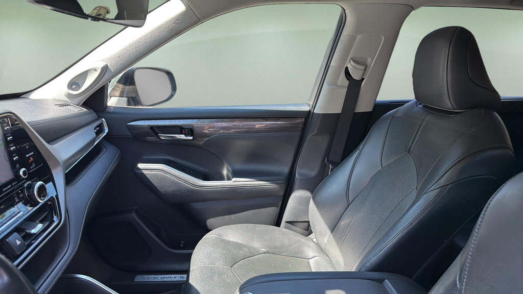2021 Toyota Highlander Limited  at Bob Ruth Ford