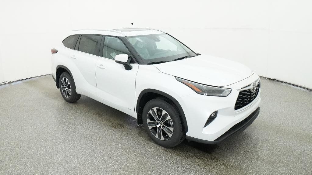Thumbnail: 2025 Toyota Highlander - 31