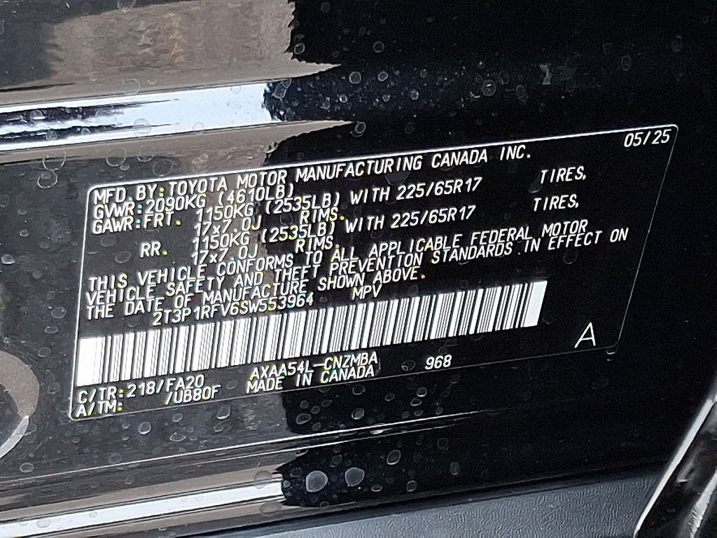 2025 Toyota RAV4 XLE 17