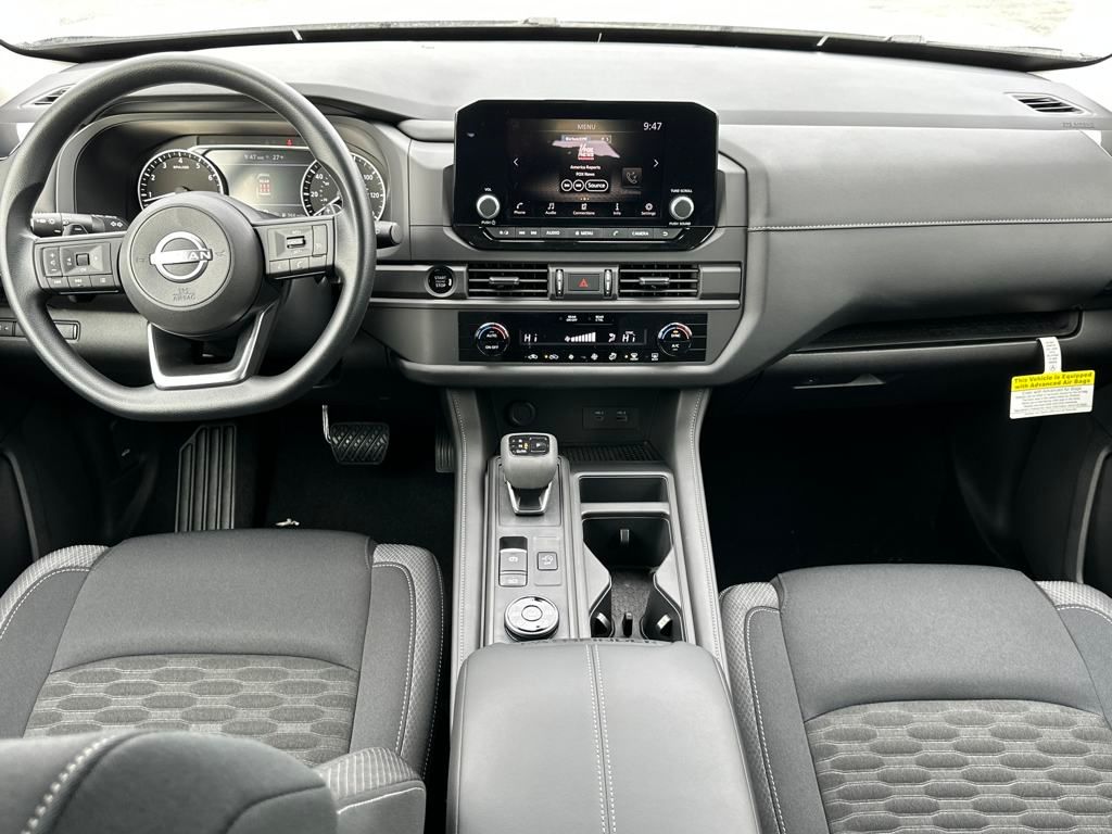 2025 Nissan Pathfinder S photo