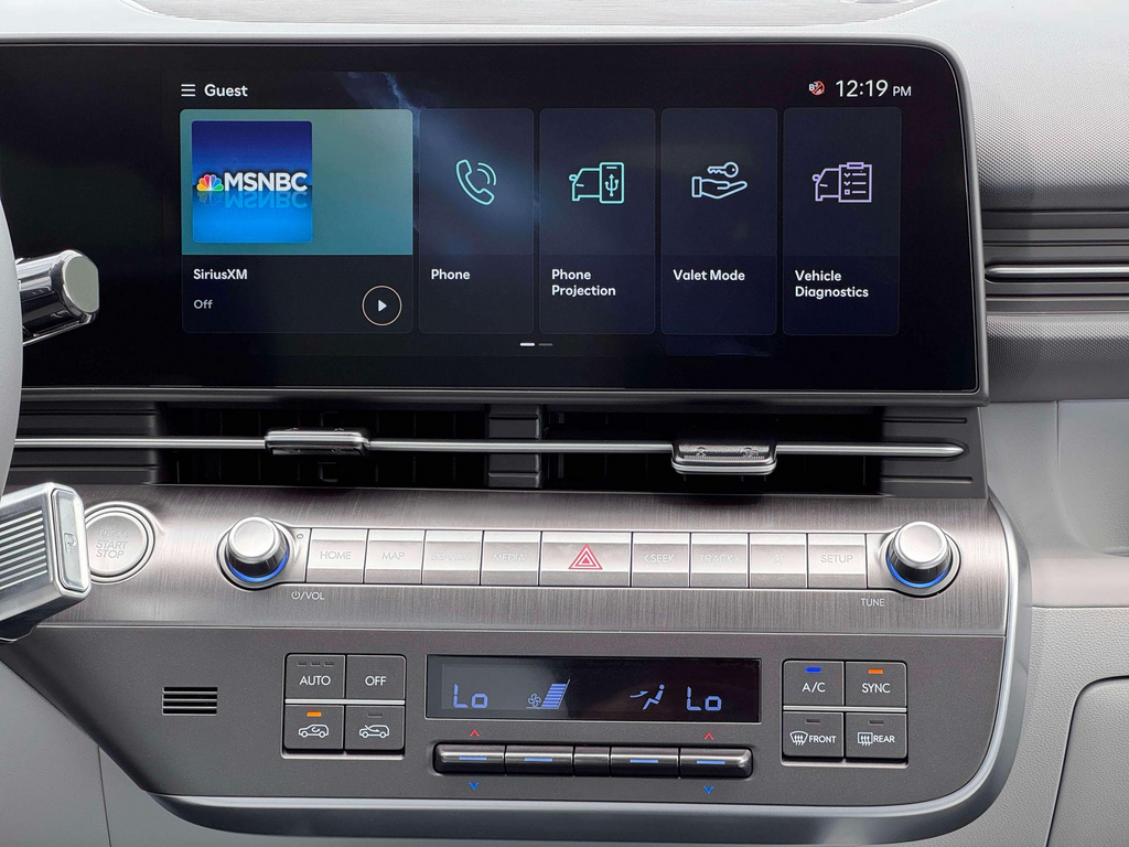 New 2026 Black Hyundai SEL Premium image 18