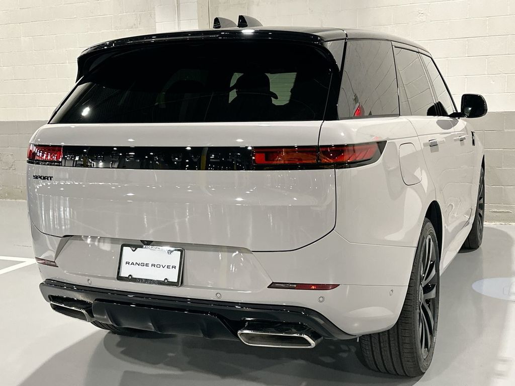 Thumbnail: 2026 Land Rover Range Rover Sport - 3