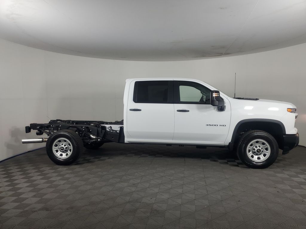 Summit White 2026 Chevrolet Silverado 3500HD Pickup Truck 4X2 Automatic