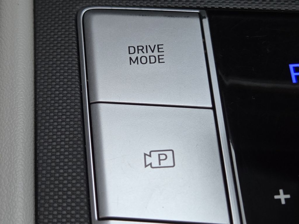 Used 2022 Red Hyundai Limited image 12