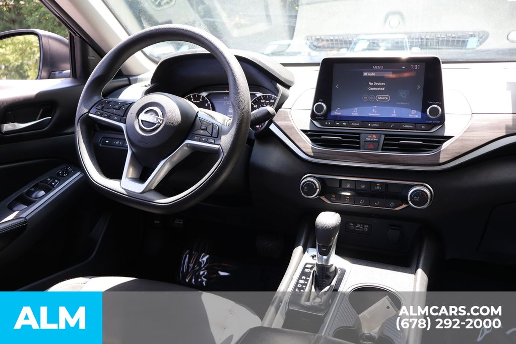 Used 2025 Black Nissan 2.5 SV image 23