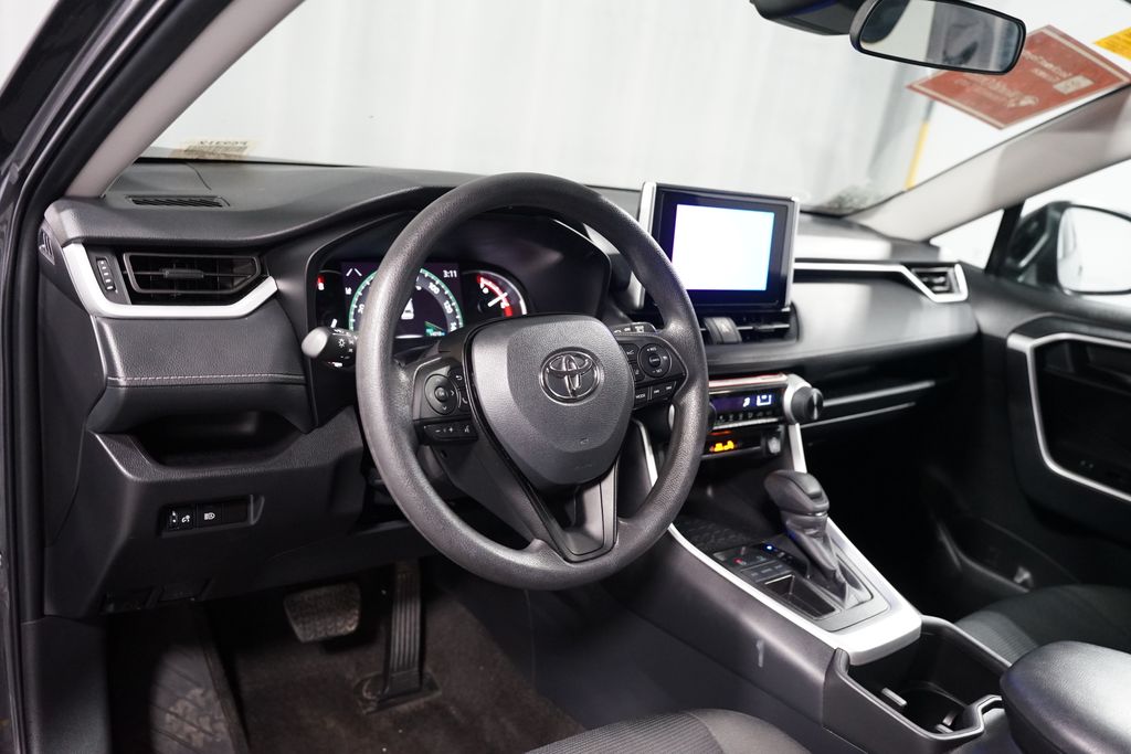 Thumbnail: 2024 Toyota RAV4 - 7