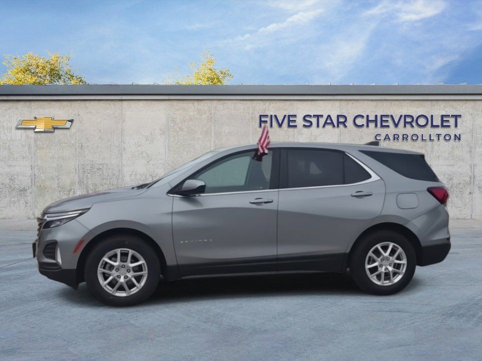 View vehicle photo 4