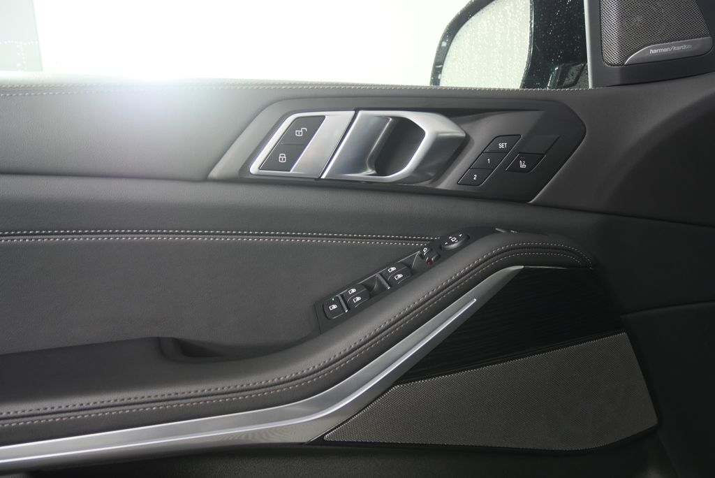 Thumbnail: 2026 BMW X5 - 8