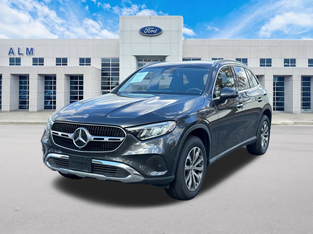 2023 Mercedes-Benz GLC