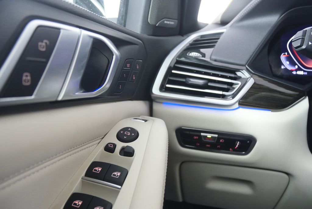 Thumbnail: 2023 BMW X5 - 17